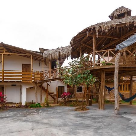 Hostal Tortuga Dorada Puerto López Kültér fotó