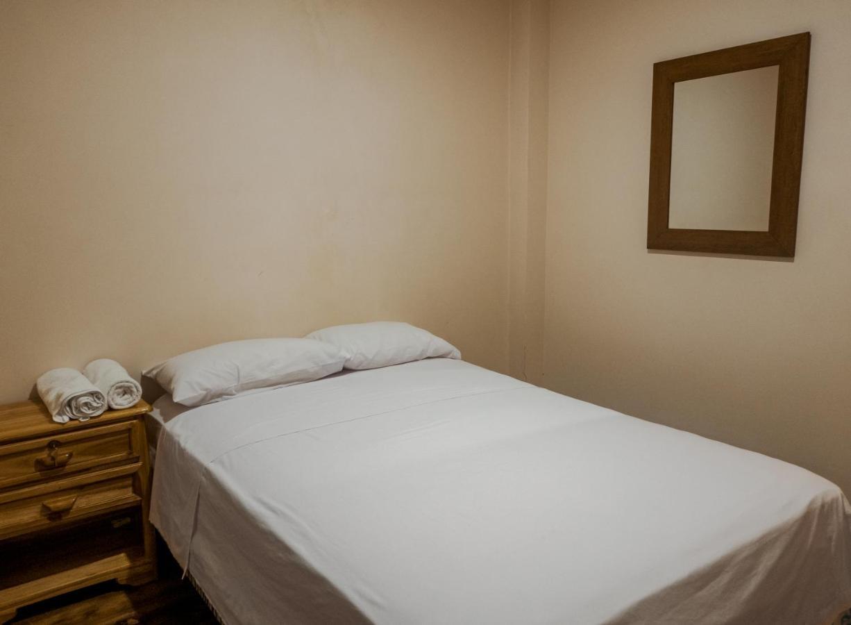 Hostal Tortuga Dorada Puerto López Kültér fotó