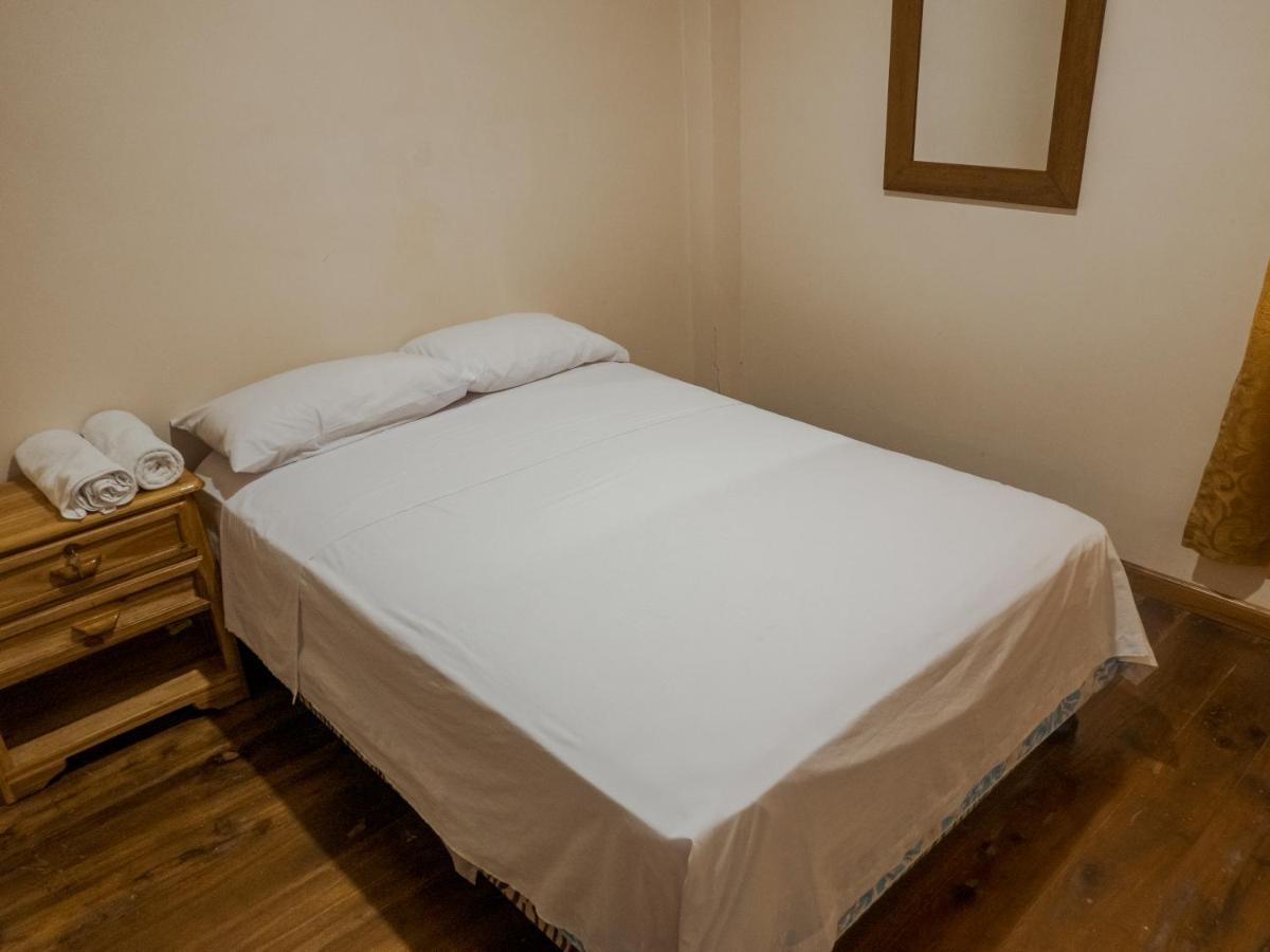 Hostal Tortuga Dorada Puerto López Kültér fotó