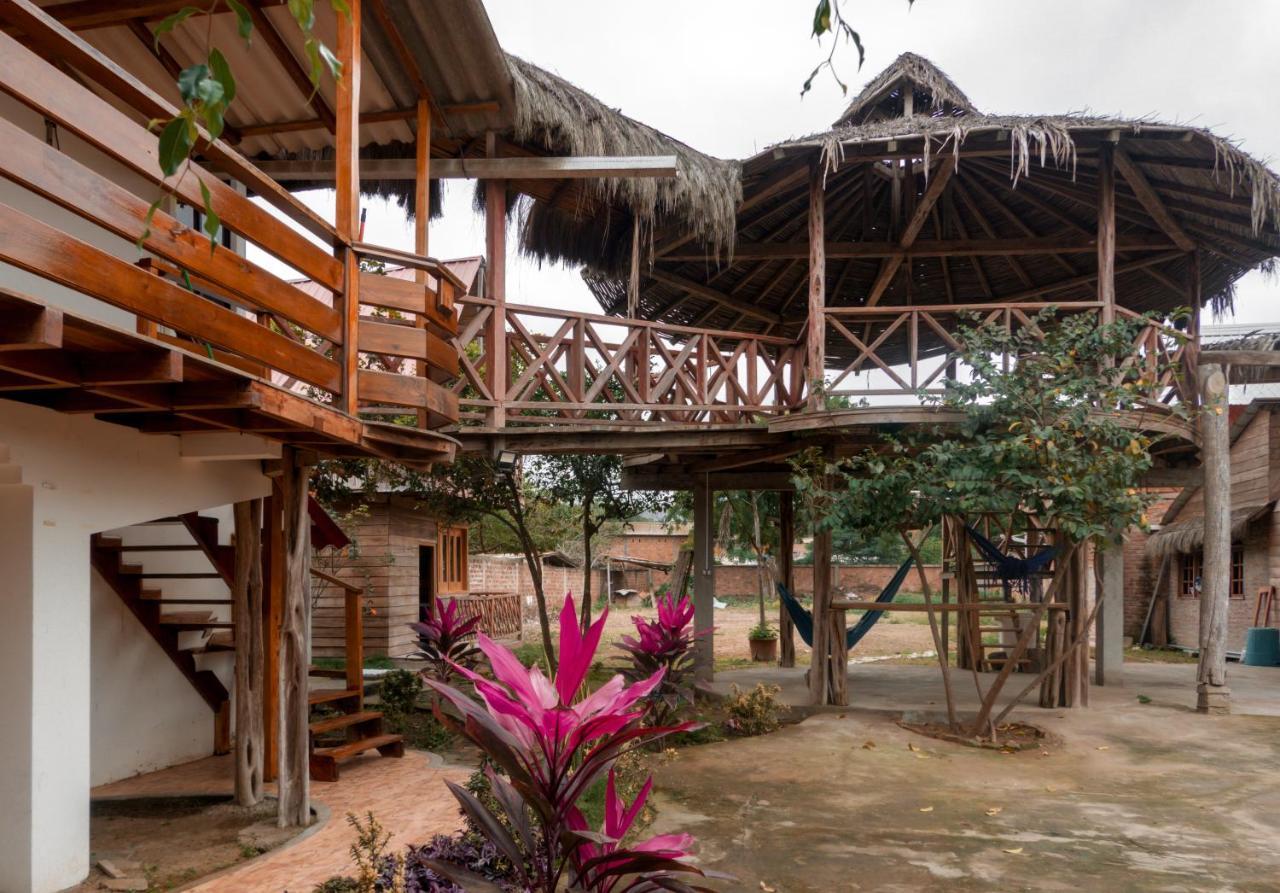 Hostal Tortuga Dorada Puerto López Kültér fotó