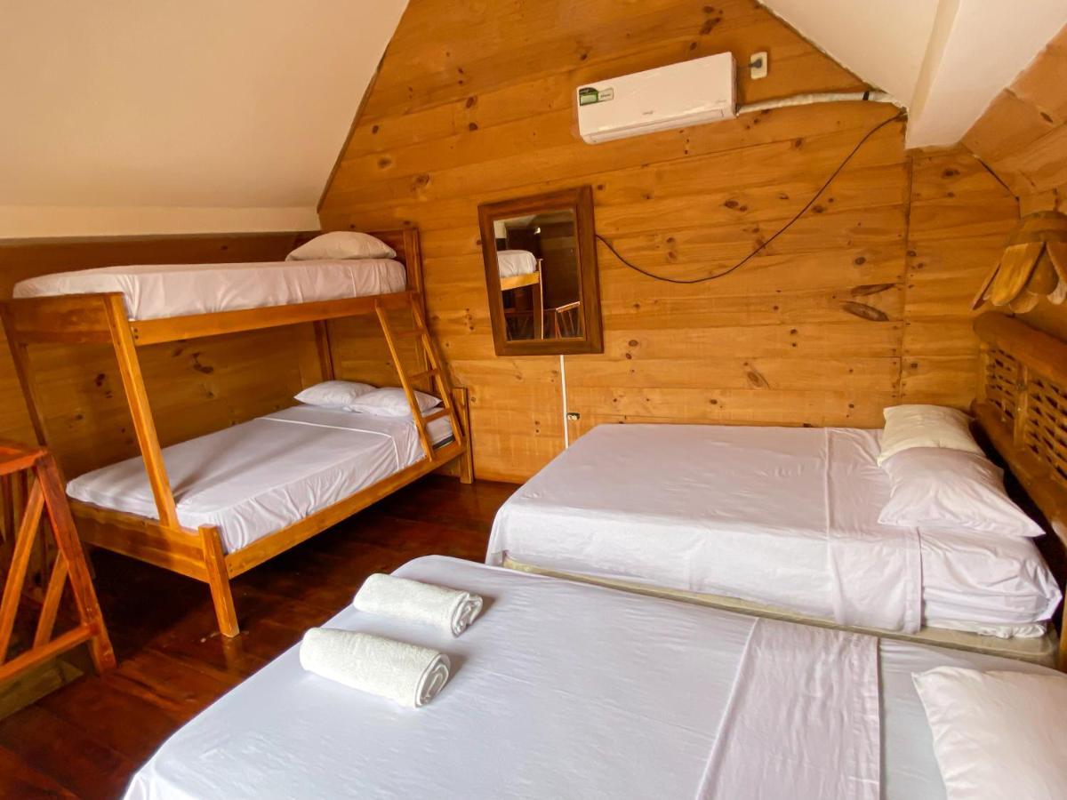 Hostal Tortuga Dorada Puerto López Kültér fotó