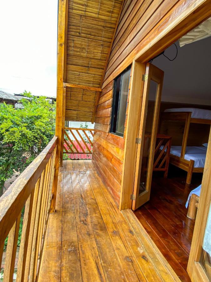 Hostal Tortuga Dorada Puerto López Kültér fotó