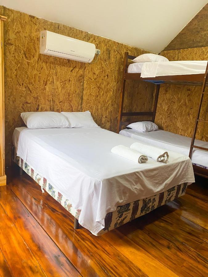 Hostal Tortuga Dorada Puerto López Kültér fotó