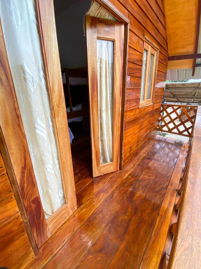 Hostal Tortuga Dorada Puerto López Kültér fotó