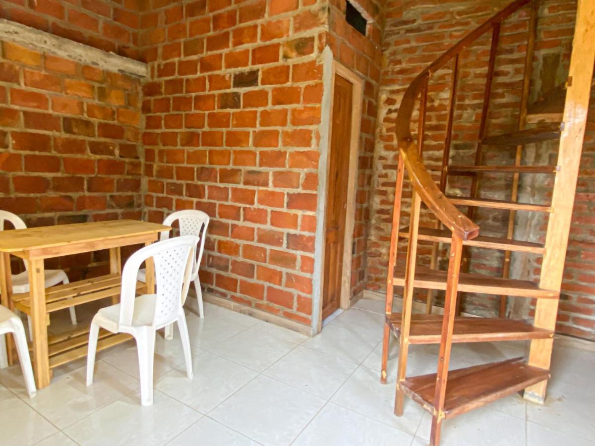 Hostal Tortuga Dorada Puerto López Kültér fotó